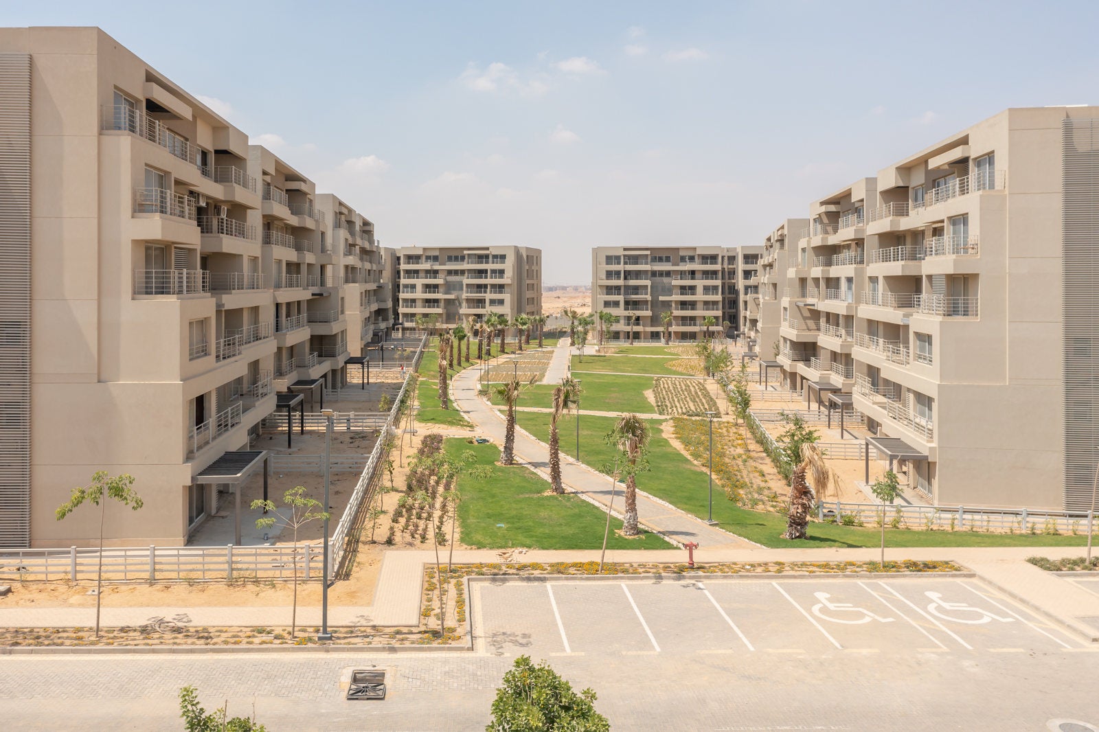 كمبوند كابيتال جاردنز المستقبل سيتي - شركة بالم هيلز للتطوير العقاري